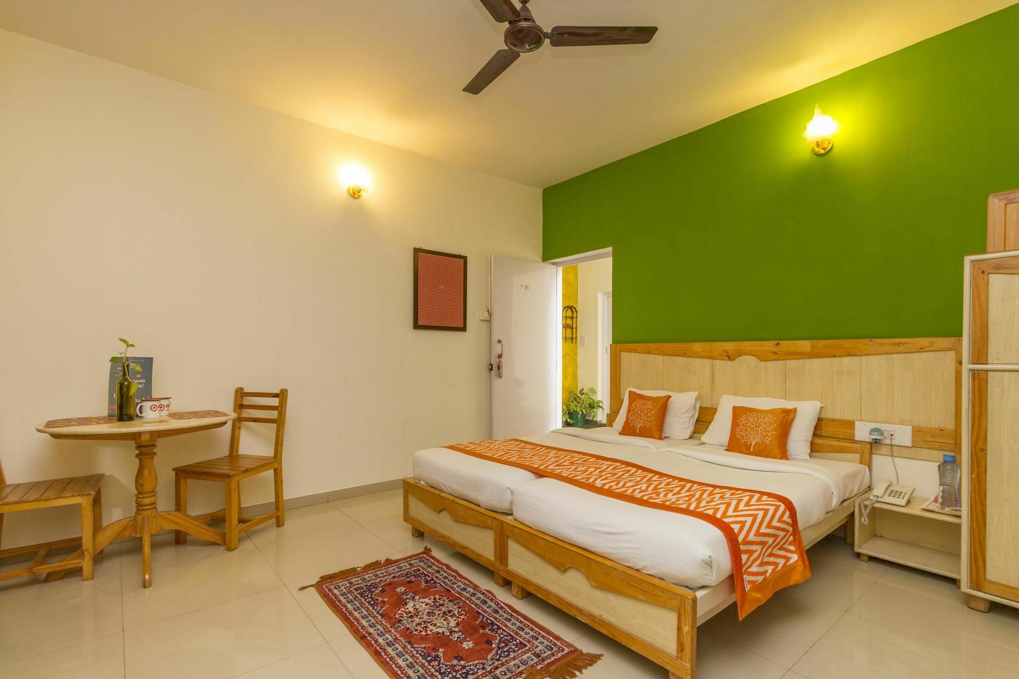 Hotel Oyo 12th A Main Indiranagar