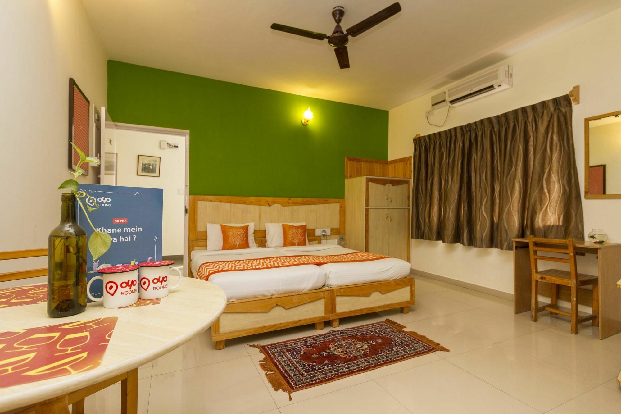 Hotel Oyo 12th A Main Indiranagar Bangalore